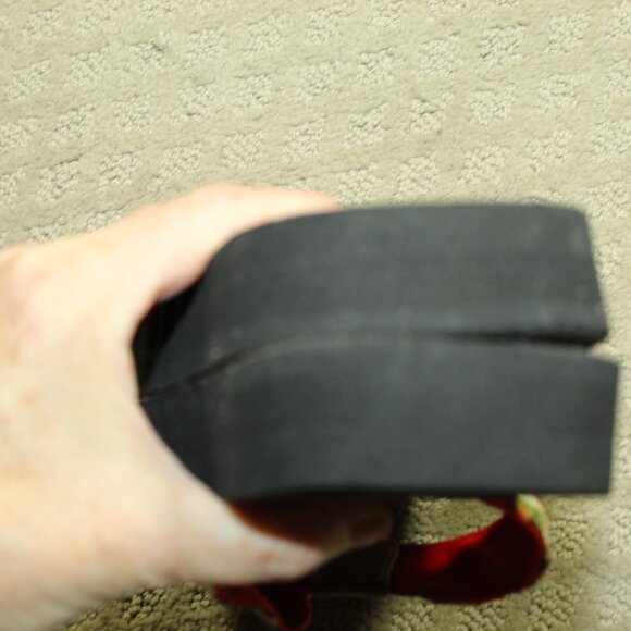 NWOT Yellow Box Size 9M Multicolor Thick Soled Flip Flops - Picture 5 of 6